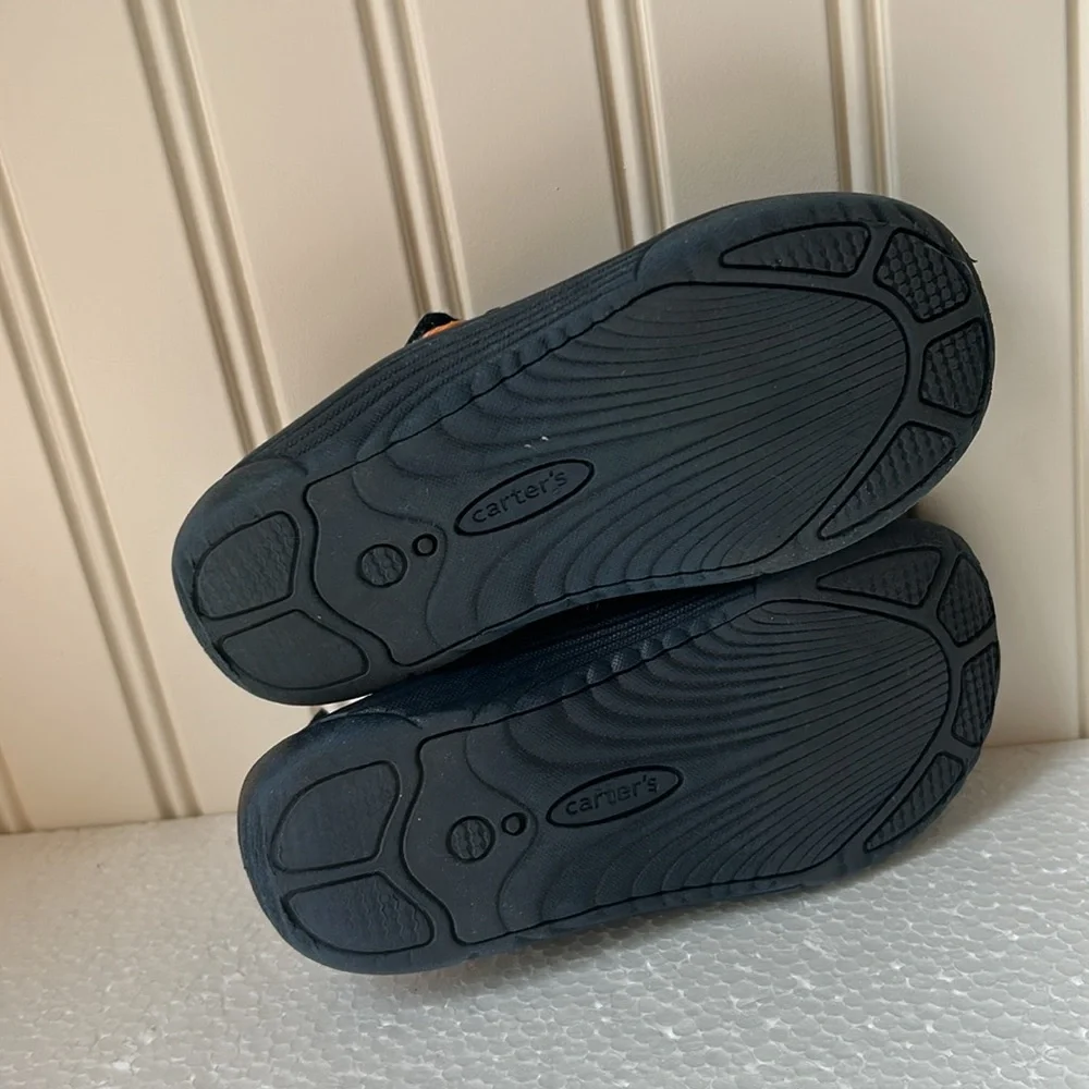 Carter’s kids Water Swimmers Shoes mesh adjust strap cushion insole boys size 11